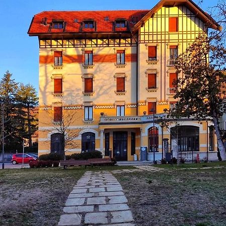Apartmán Bilocale Liberty Viggiù Exteriér fotografie